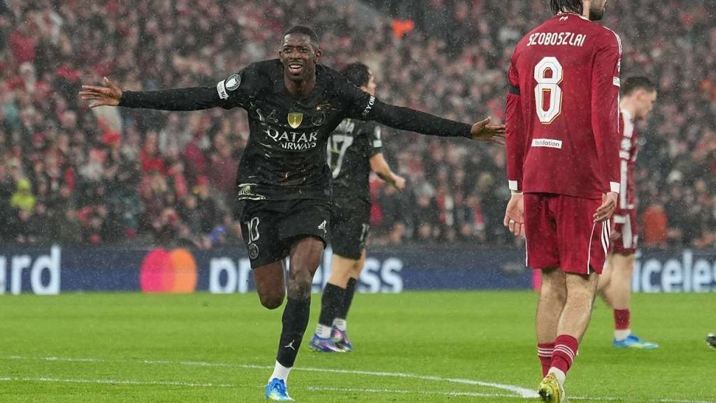 Liverpool tersingkir dari Liga Champions setelah kalah dari PSG. Brace Ousmane Dembélé memastikan PSG melaju ke semifinal dengan performa impresif.